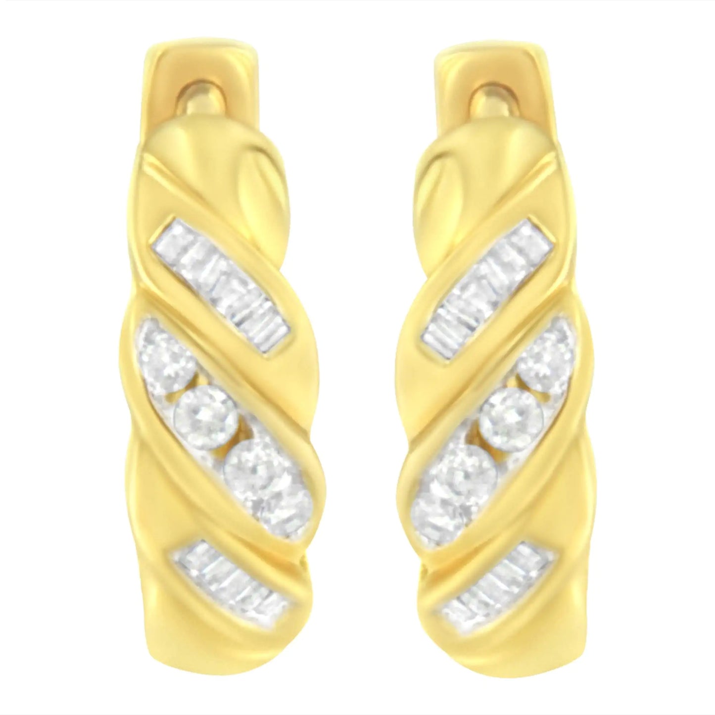 14K Yellow Gold 1/4 ct TDW Alternating 3 Row Baguette & Round Brilliant-Cut Diamond Huggy Hoop Earrings (H-I, I2-I3)